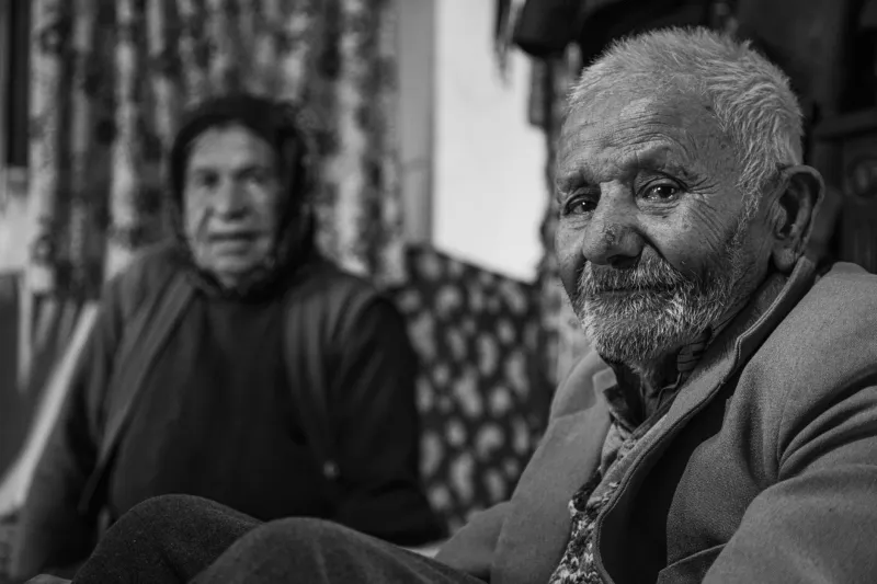 Lo que los abuelos se llevaron casi consigo: la memoria oral que sobrevive en el Paso Blanco
